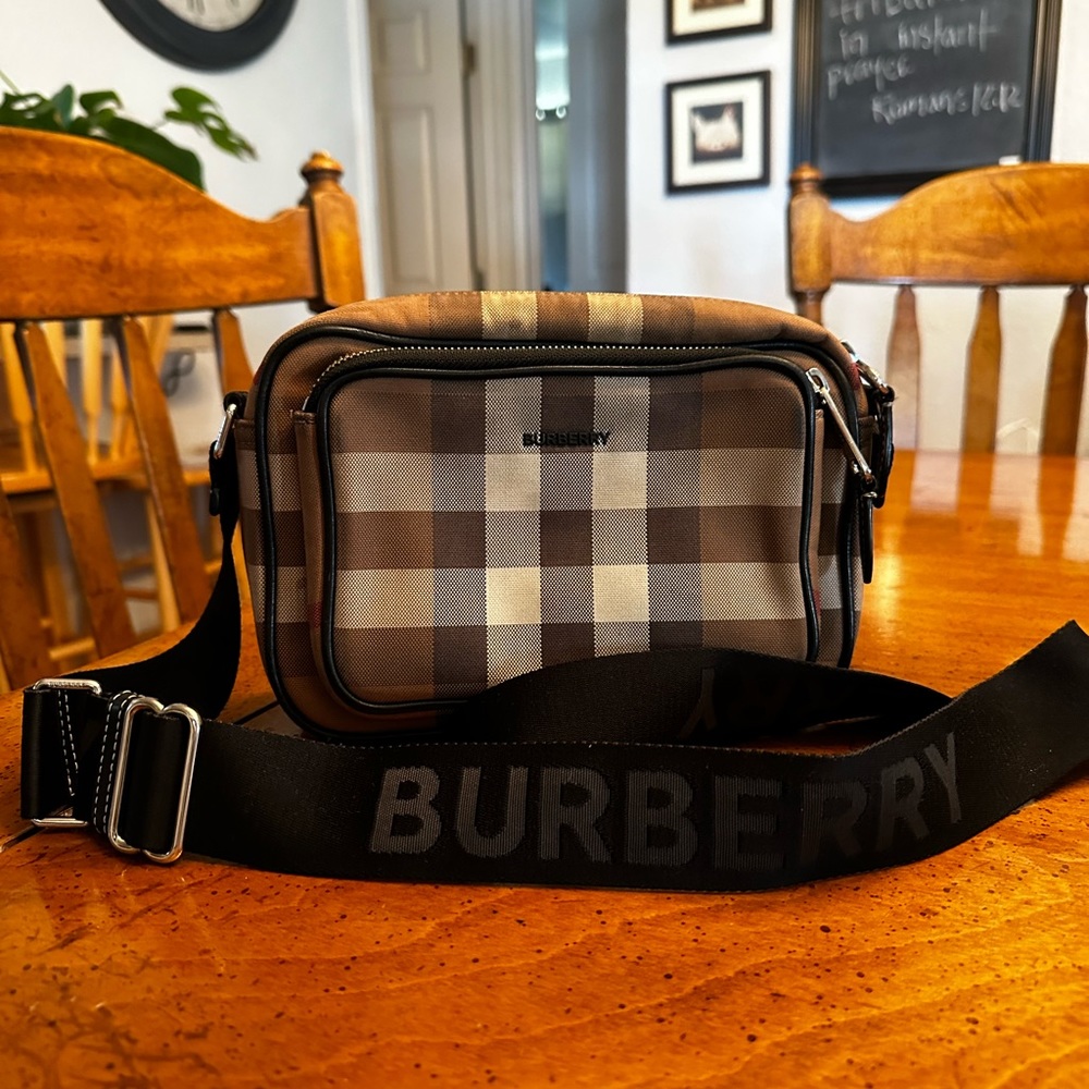 Burberry crossbody